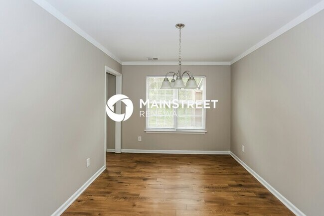 Foto del edificio - 4 Bedroom Pet-Friendly Home in CHARLOTTE, NC with Main Street Renewal