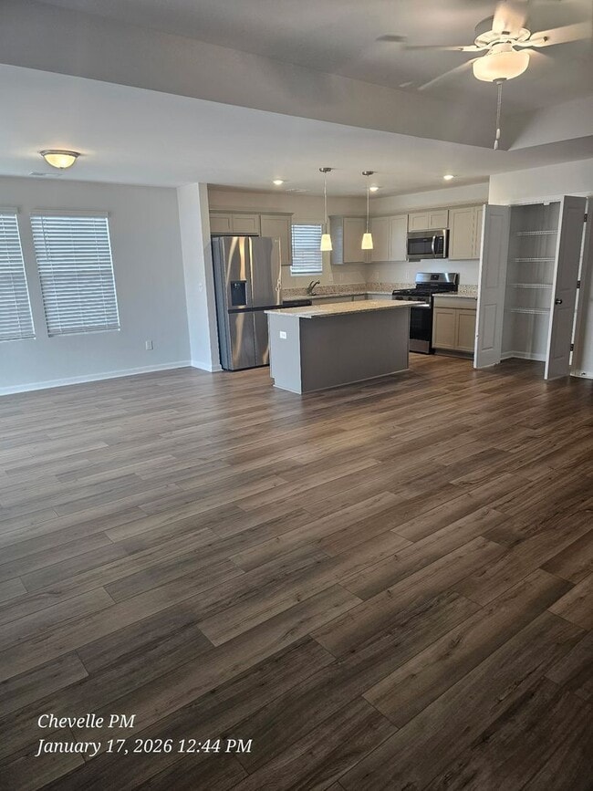 Building Photo - 949 Warby Dr