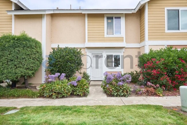 Building Photo - Unit