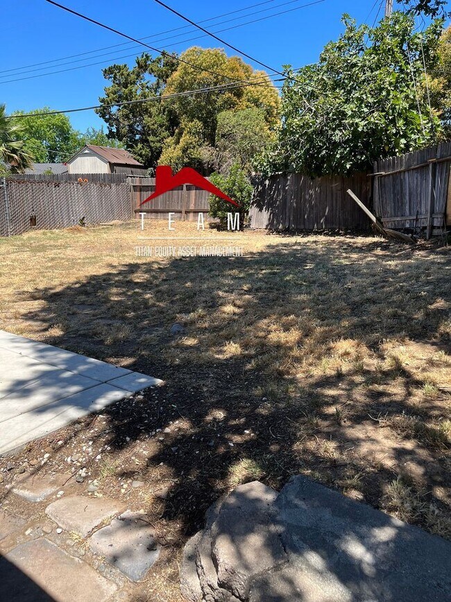 Foto del edificio - 3 br, 2 bath House - 5225 Cherokee Way