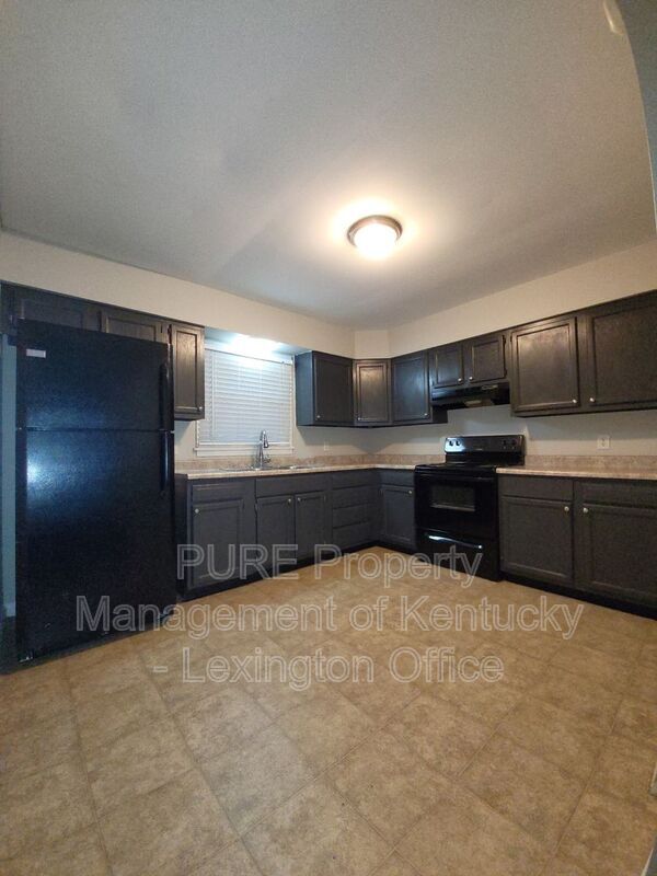 Building Photo - 418 Granard Ave