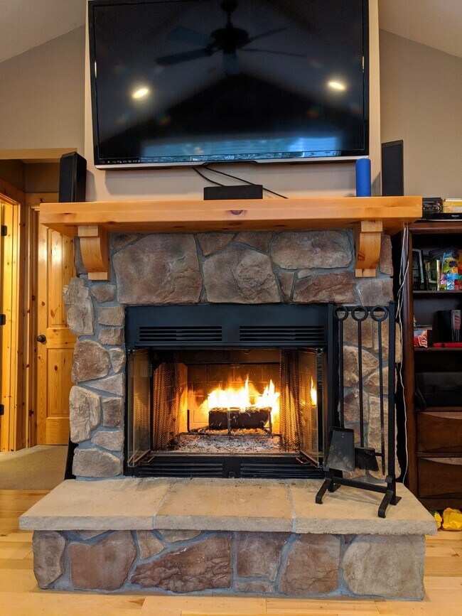 Building Photo - 61 Keystone