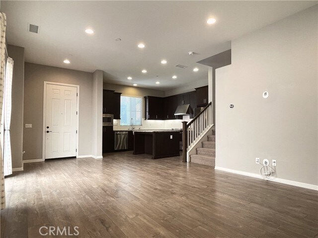 Building Photo - 355 Catalina Way