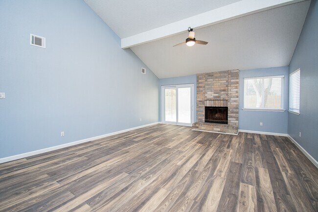 Foto del edificio - 16419 N Bend Dr