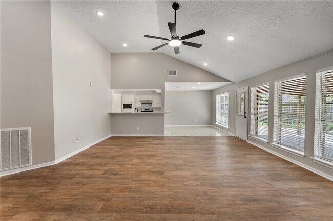 Foto del edificio - 8219 Winding Meadow Ct