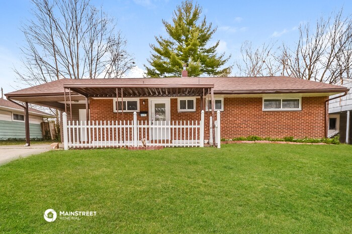 Primary Photo - 8691 Bobolink Dr
