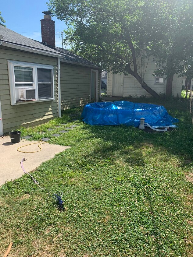 Primary Photo - 2206 N Delphos St