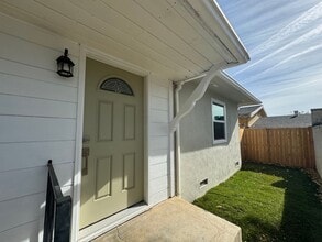 Building Photo - 1520 Fair Oaks Ave