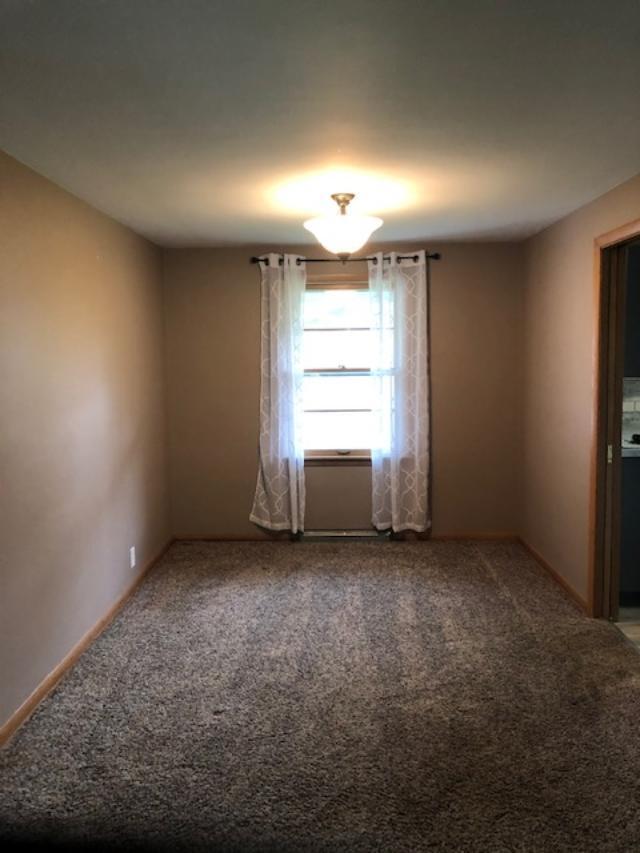 Building Photo - 2 bedroom in Sycamore IL 60178