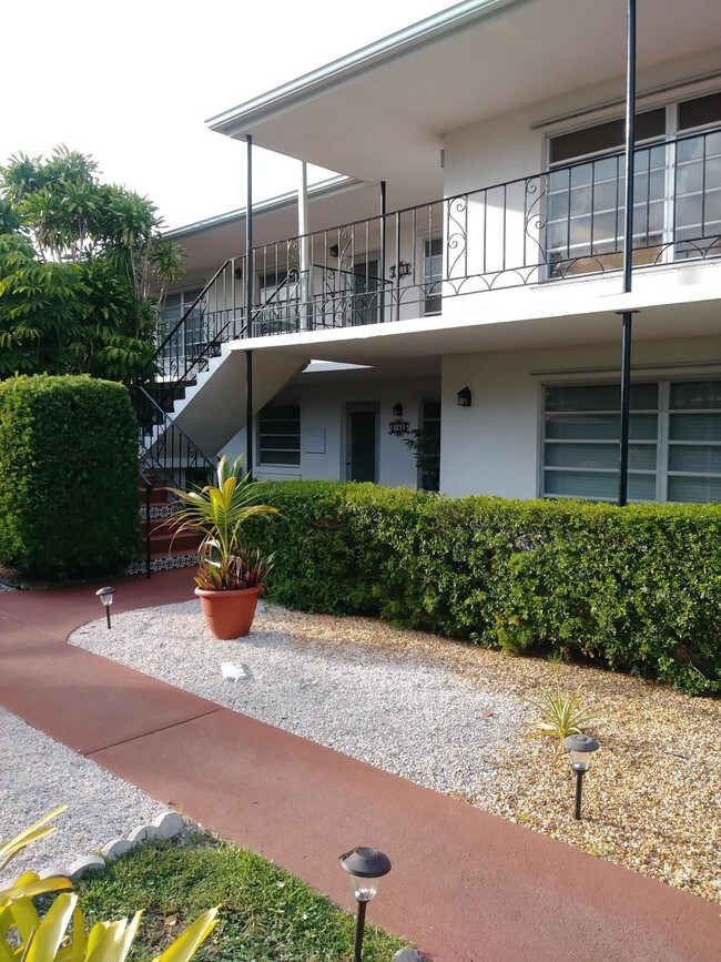 Foto del edificio - 709 N M Street 205