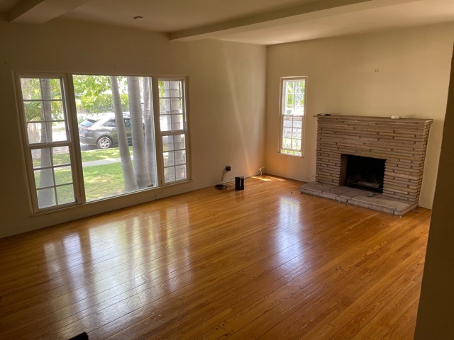 Living Room - 367 N Croft Ave