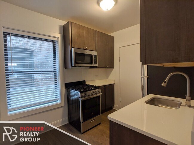Foto del edificio - 2642 N Spaulding Ave