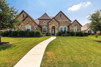 Building Photo - 804 Arthur Ct