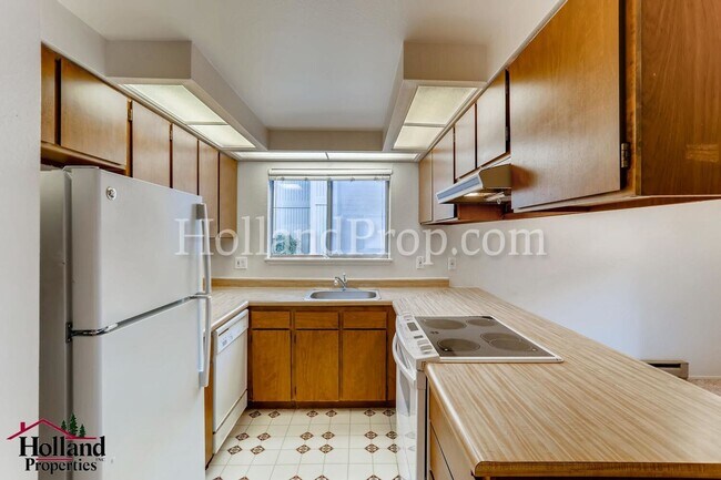 Foto del edificio - 3404 19th Ave