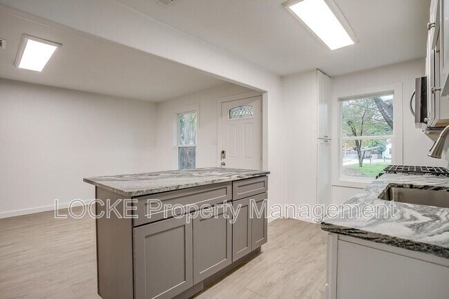 Foto del edificio - 311 Byron St