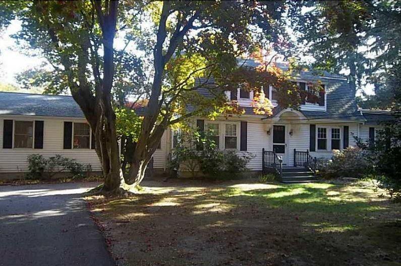 Primary Photo - 169 Narrow Ln