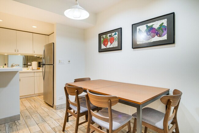 Foto del edificio - 2238 N Geneva Terrace