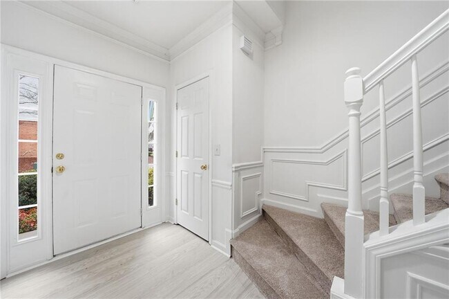 Building Photo - 3349 Lathenview Ct