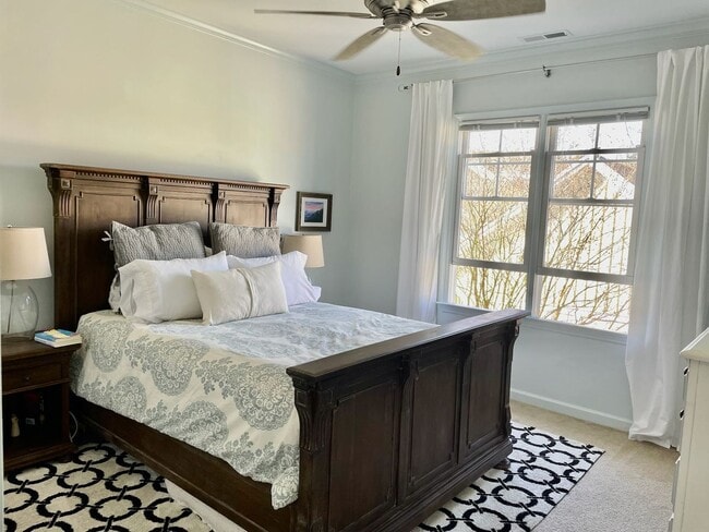 Building Photo - Stunning townhome in the highly sought-aft...