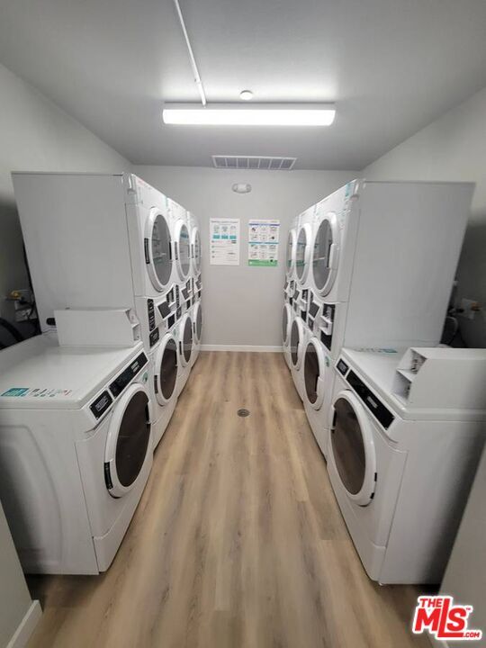Foto del edificio - 1635 E 117th Pl