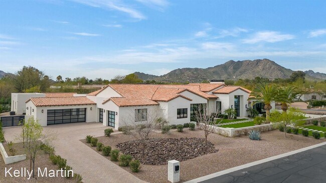 Foto del edificio - 5 br, 5.5 bath House - 5353 E Sanna St.