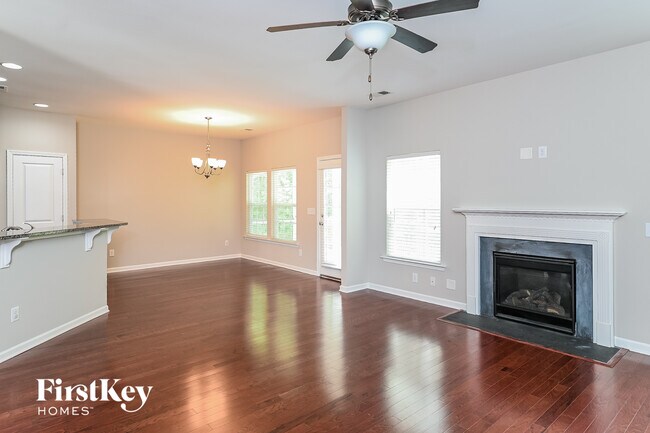 Foto del edificio - 9692 Spencer Woods Rd