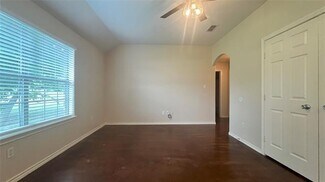 Building Photo - 106 Sunburst Ct