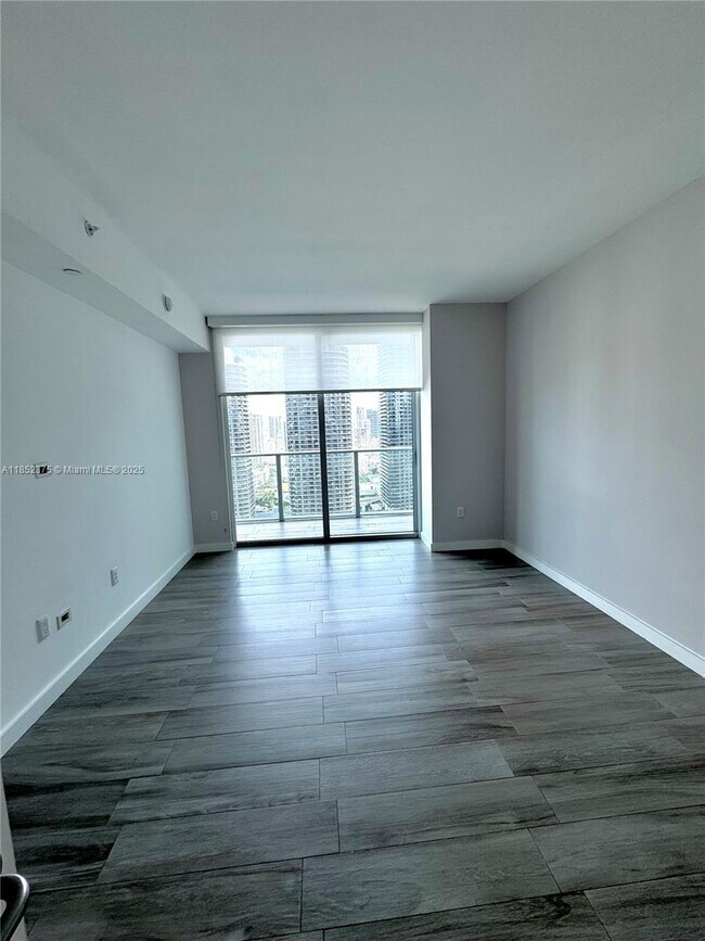 Building Photo - 1100 S Miami Ave