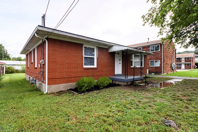Foto del edificio - 4801 Oak Park Dr