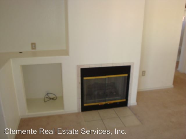 Building Photo - 1673 Courtyard Hts