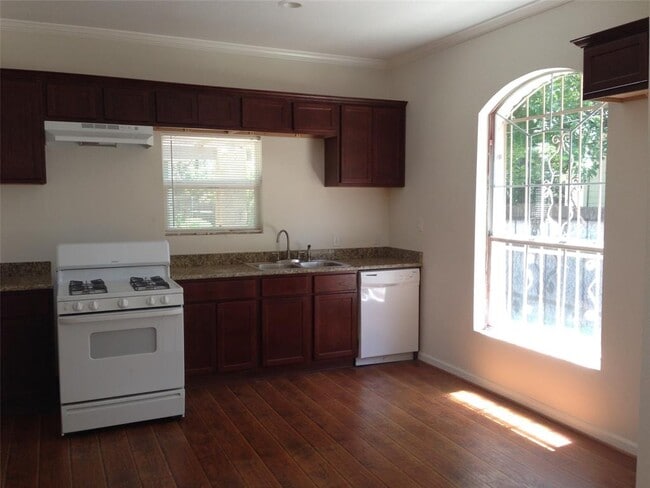 Foto del edificio - 2406 Willow St