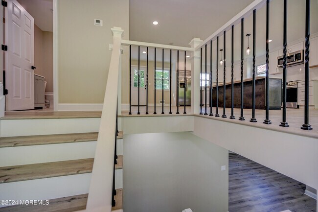 Building Photo - 2423 Cypress St