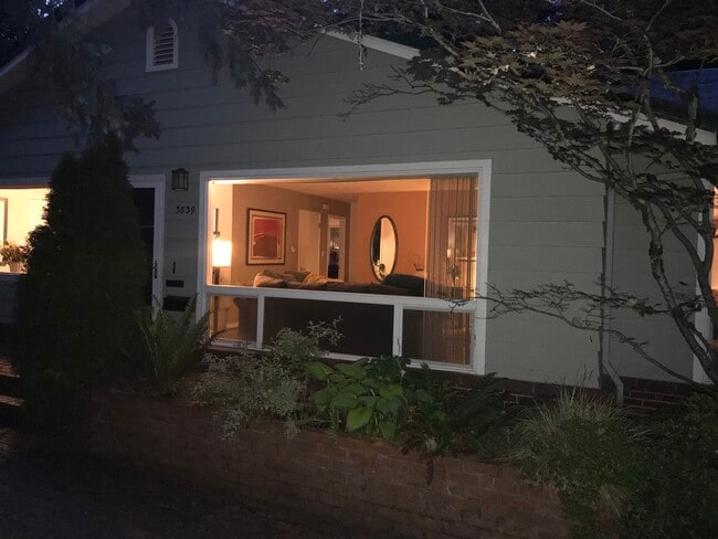 Photo - 3839 SW Marigold St Apartments