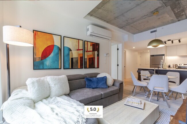 Building Photo - 292 Rue Sainte-Catherine Ouest