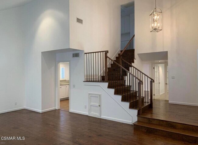 Foto del edificio - 924 Thistlegate Rd