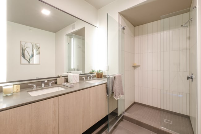 Foto del edificio - 112 E Roosevelt Rd