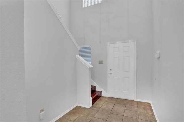 Building Photo - 2138 Meadow View Dr