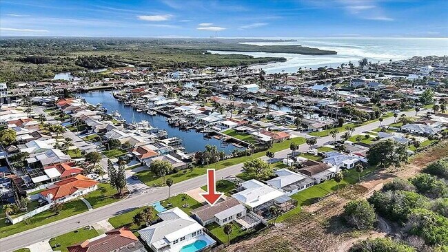 Building Photo - Fully Renovated 2-Bed, 2-Bath Retreat in G...
