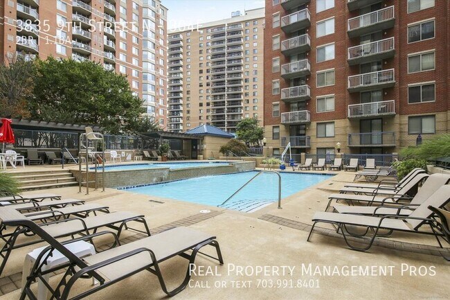 Foto del edificio - 3835 9th St N