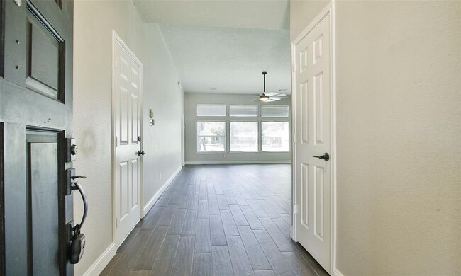 Building Photo - 12806 Ravens Glen Ct