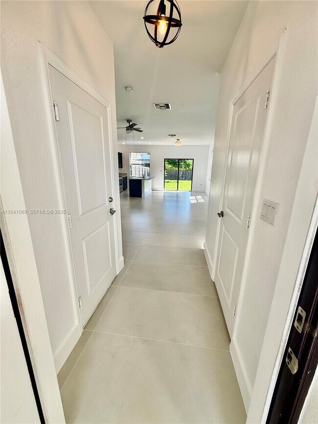 Foto del edificio - 25123 SW 107th Ct