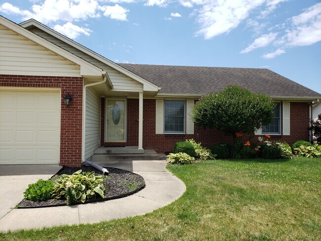 Foto del edificio - 3408 N County Road 900 E