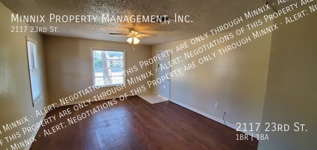 Building Photo - 2117 23rd St.