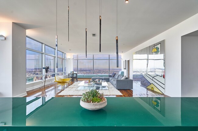 Foto del edificio - 900 W Olympic Blvd