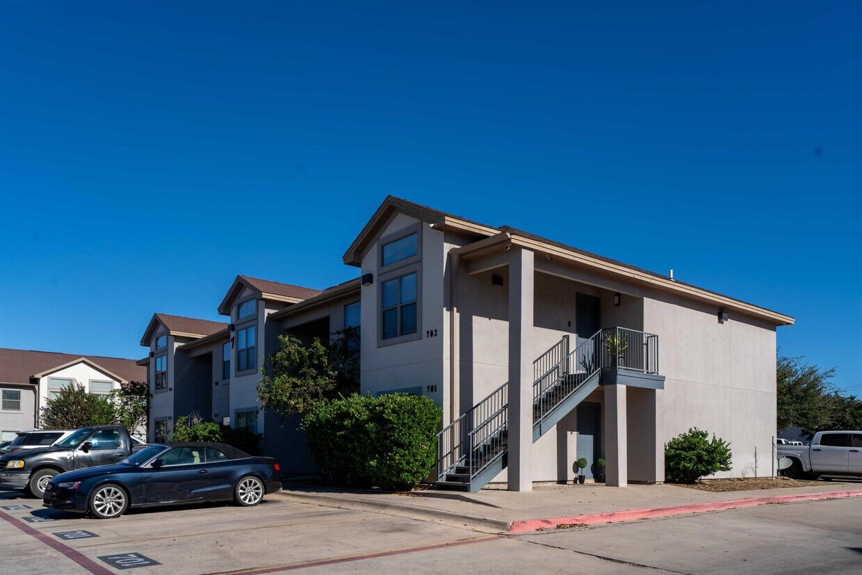 Foto principal - 7607 King Arthurs Ct