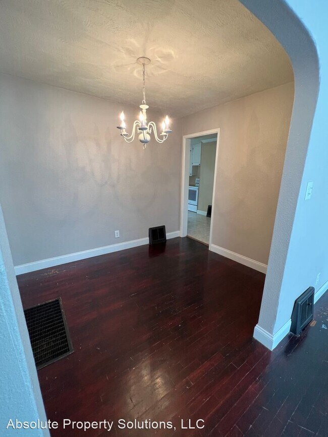 Building Photo - 2 br, 2 bath House - 2447 E Kirkwood St