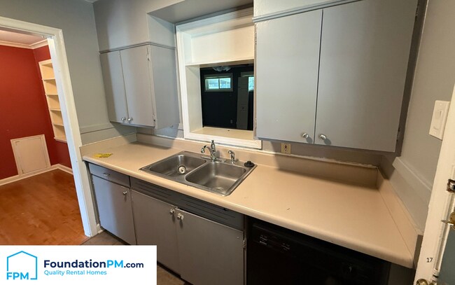 Foto del edificio - 1433 Dearing Rd