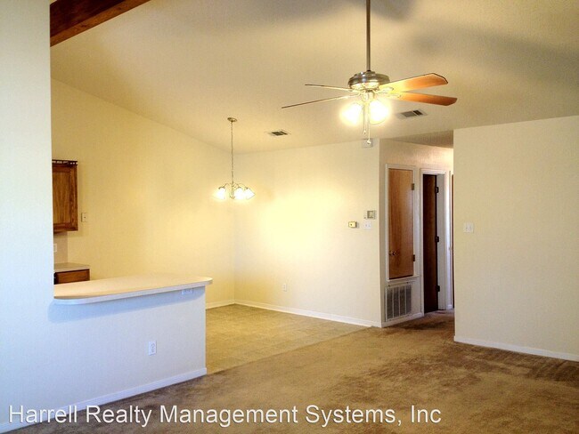Building Photo - 2 br, 2 bath House - 1617 Breezy