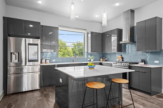 Foto del edificio - 1417 Kramer Ln
