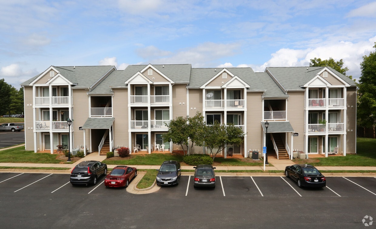 Muirfield Woods Apartments Rentals Sterling, VA